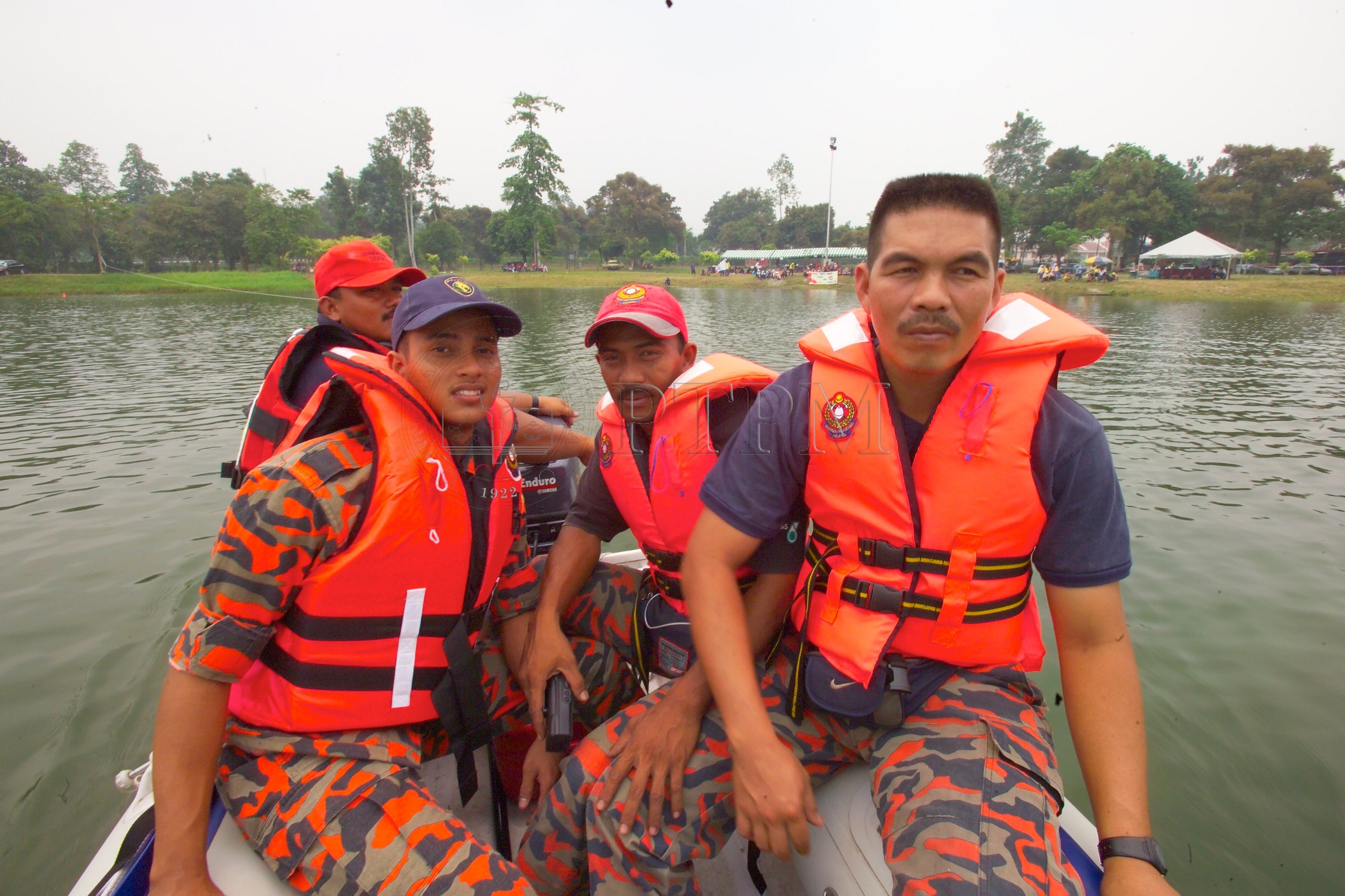 PTPM 05 13 kayak D8XZ8716